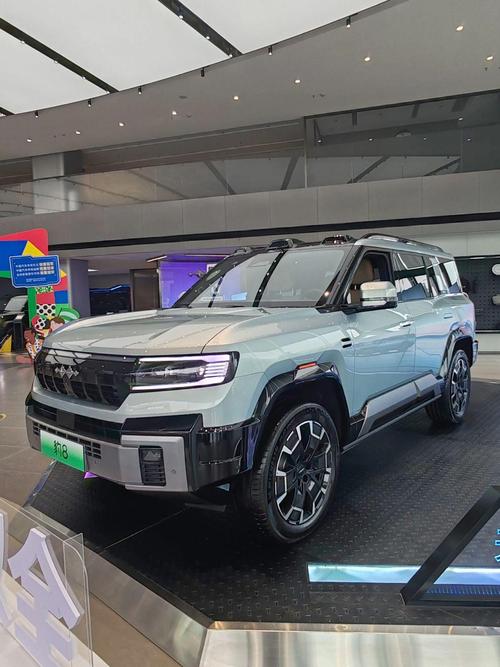 惠州236比亚迪方程豹硬派越野的爆款，英菲尼迪35周年与你共成长